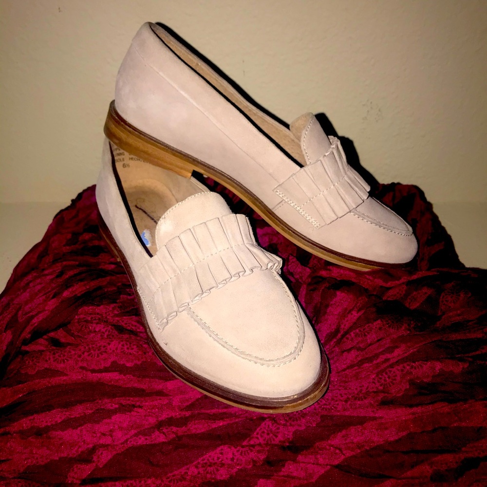 Seychelles suede baby pink loafers